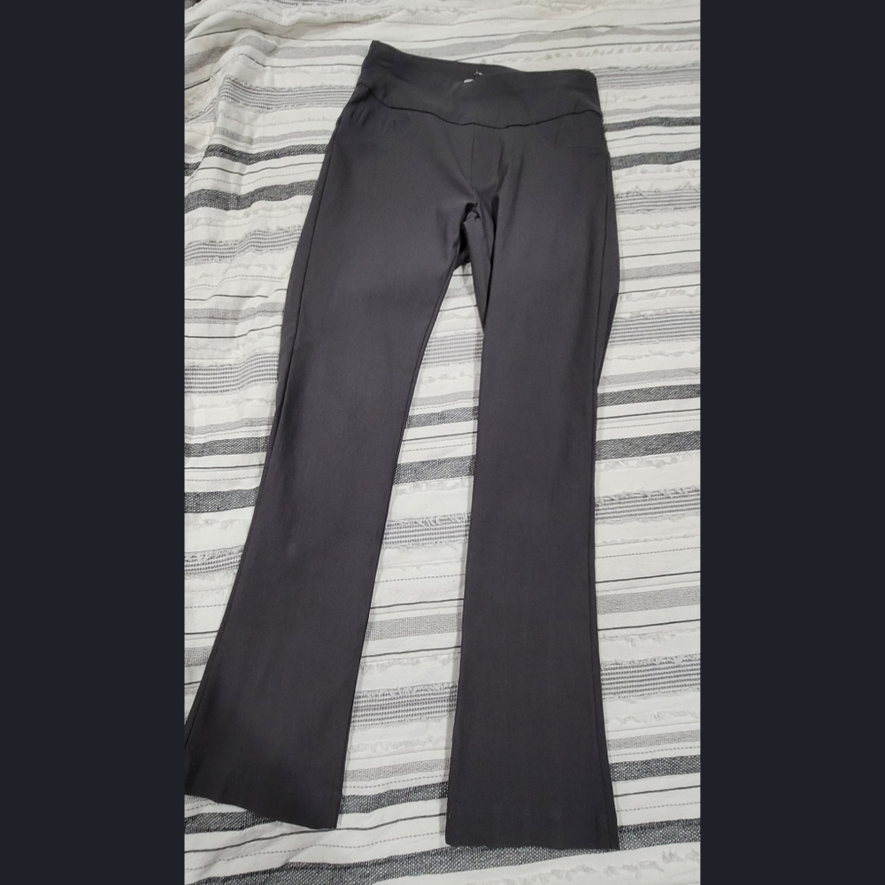 NWT Mesmerize gray pants Size 0 XS
